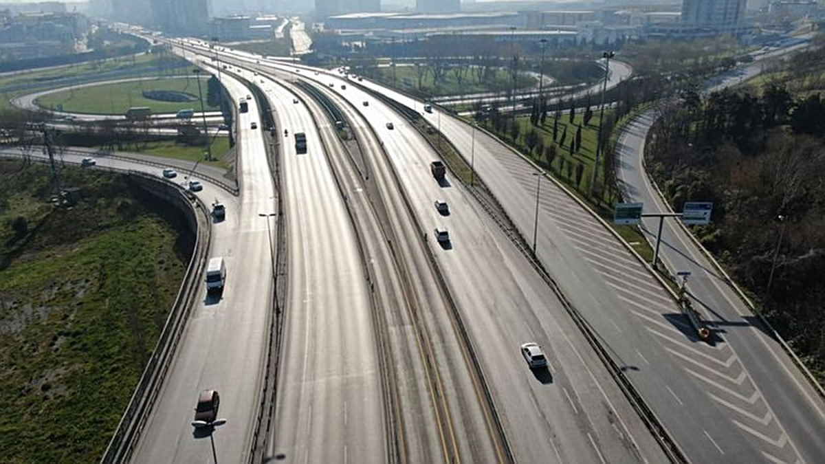İstanbul’da Tarihi Gün: Trafik Yoğunluğu Yüzde 1’e Düştü