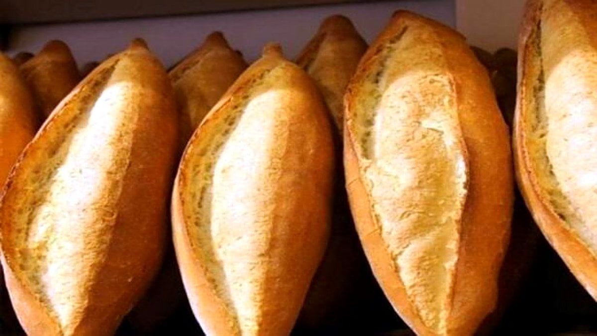 Tühhh! Bu Günleri de mi görecektik: Ekmeğe Tarihi Zam Geliyor: “3-4 TL’ye Satılacak”