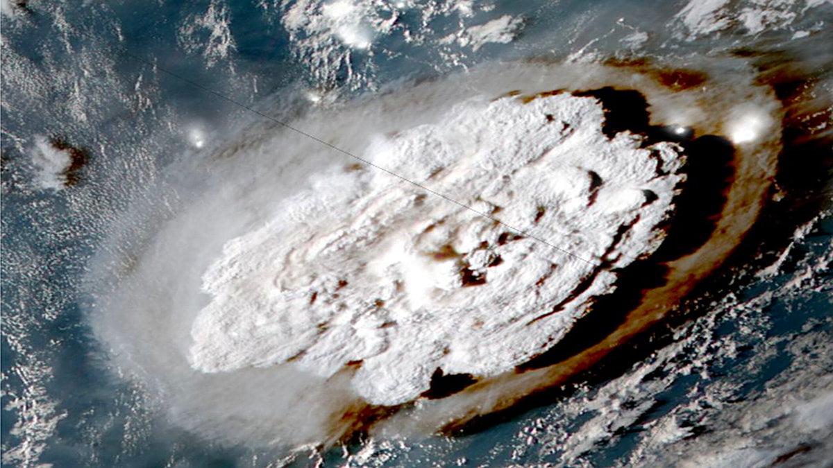 Güney Pasifik’te Bulunan Hunga Tonga Volkanı Patladı